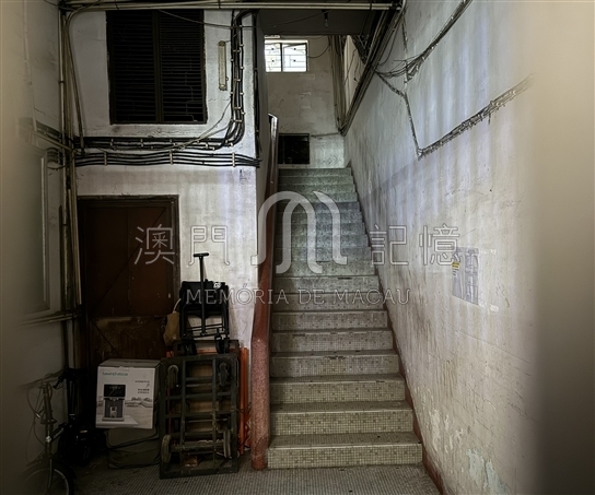 東北大廈內部樓梯